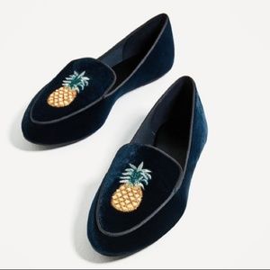 Zara Navy Velvet Pineapple Loafers 38, 7.5/8
